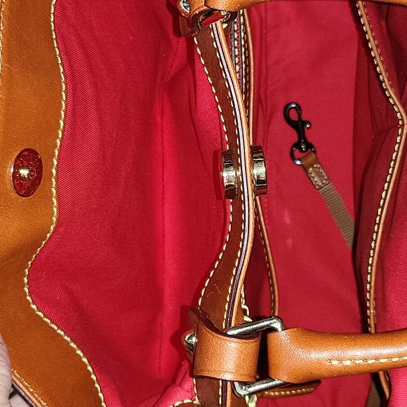 Dooney & Bourke Gretta Large Barlow Bag - Picture 7 of 10